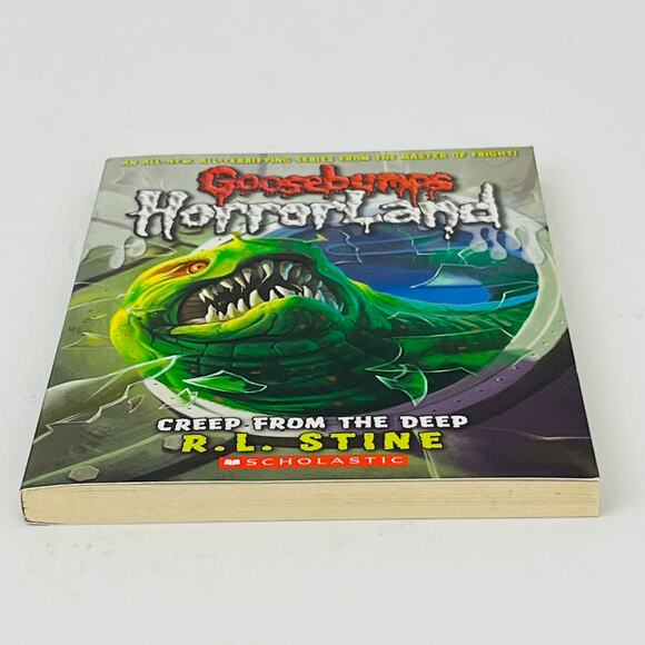 Goosebumps HorrorLand #2: Creep From the Deep Paperback Book by R. L. Stine 2008 - Picture 5 of 7